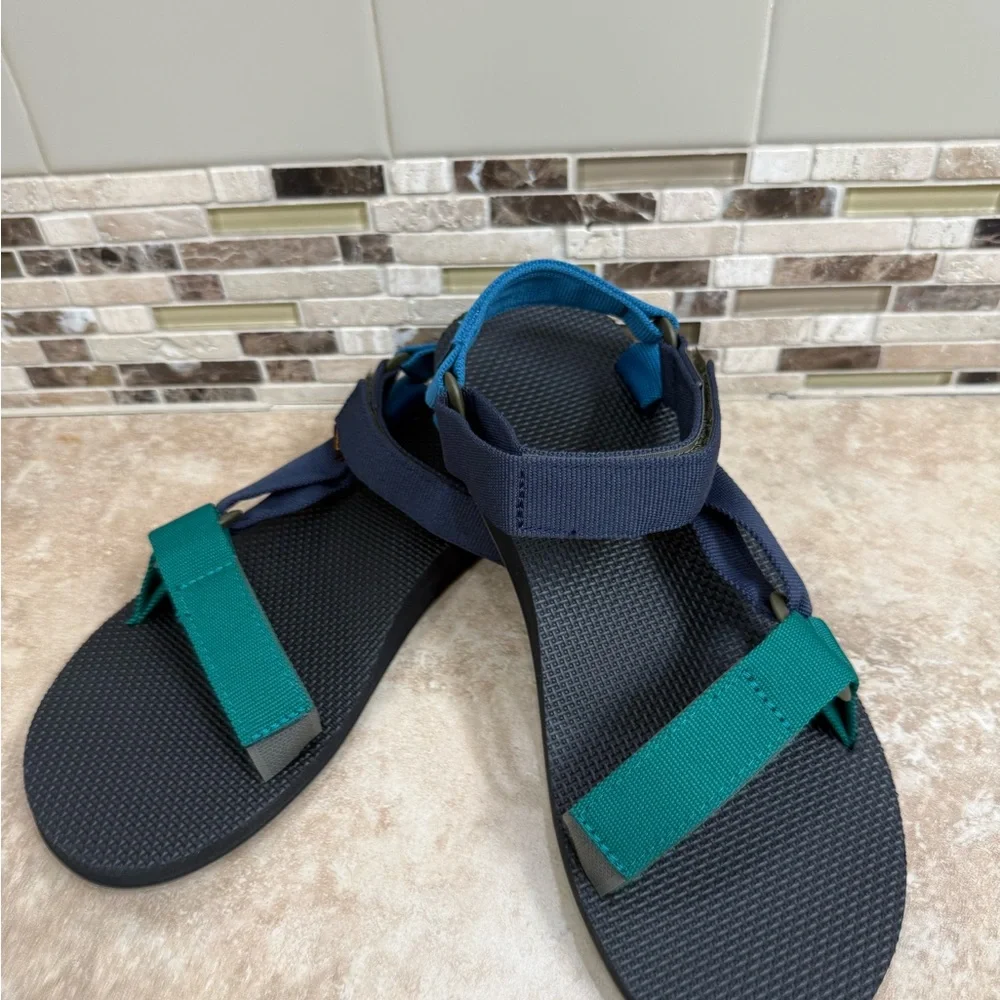 Teva Original Universal Sandals Men’s Size 10 Blues/Green NEW IN BOX - Picture 2 of 5